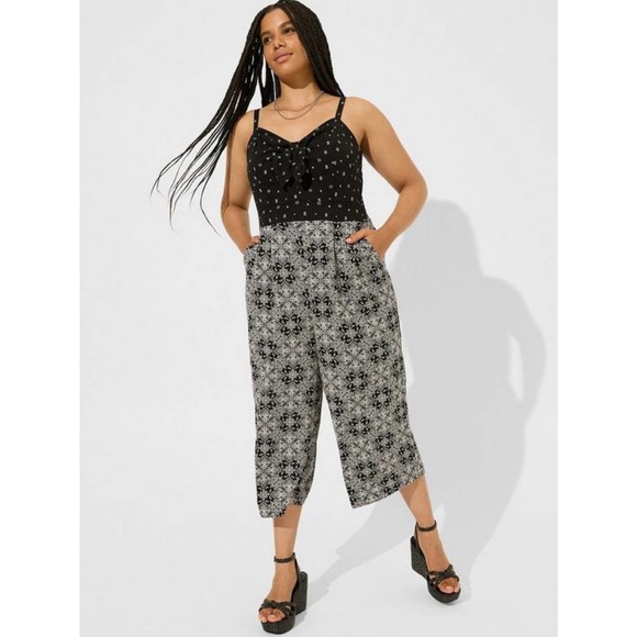 torrid Pants - Torrid Women's Black Stretch Sleeveless V-Neck Challis Tie Front Jumpsuit NWT